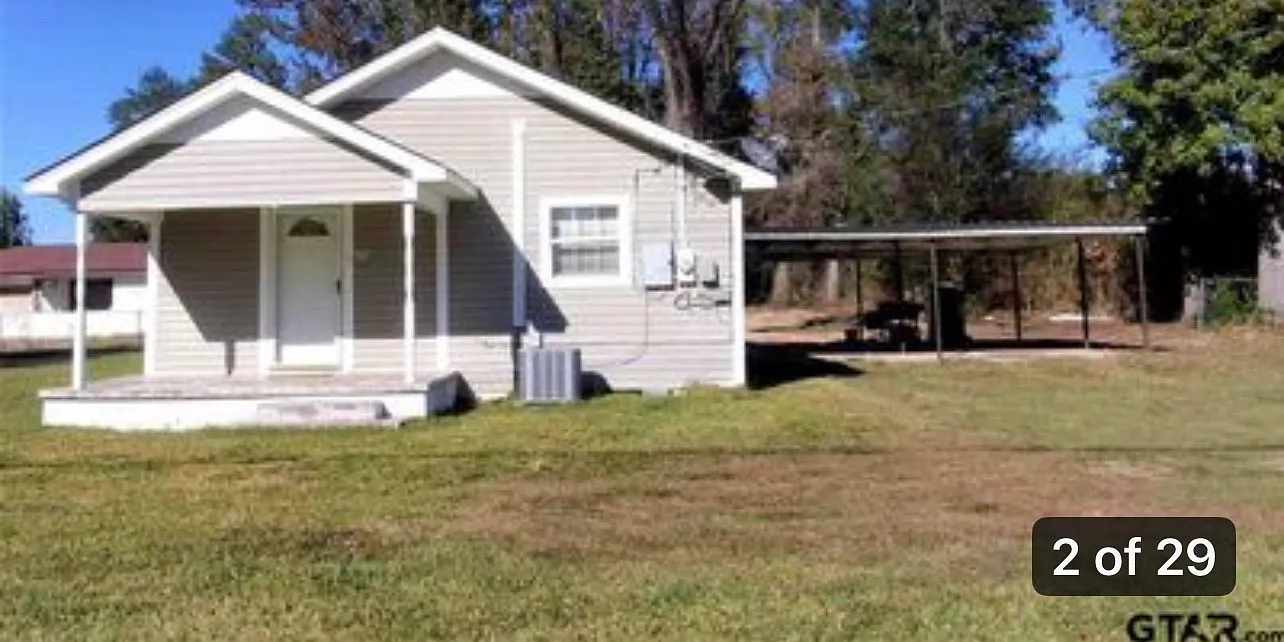 2 bed, 840 sqft, $900 — Photo 1