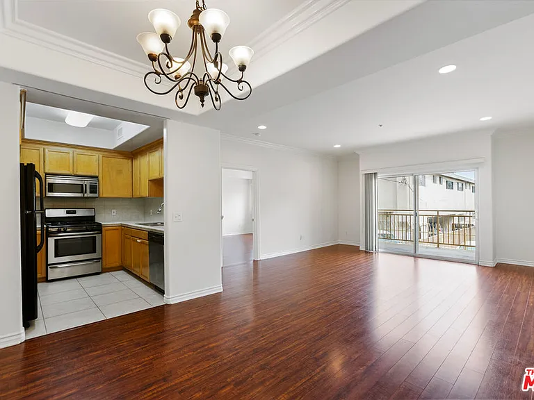 3328 Oakhurst Ave #110 — Photo 1