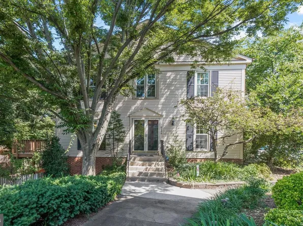 6154 Wellington Commons Dr, Alexandria, VA 22310