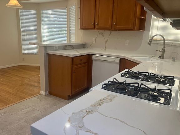 4th image of 4052 Sawtelle Blvd