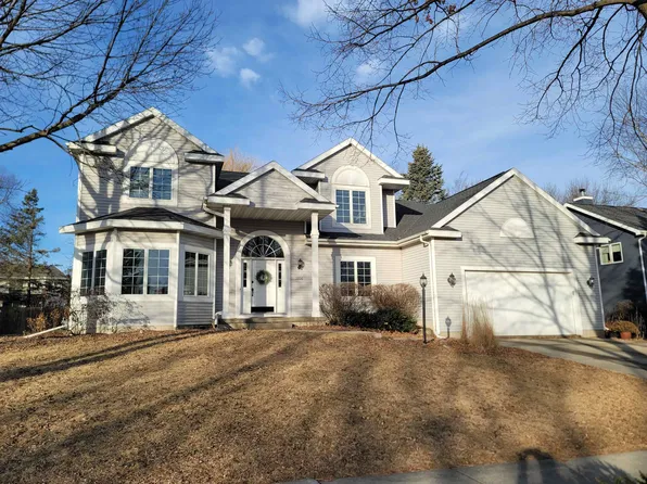 3706 Country Grove Dr, Madison, WI 53719