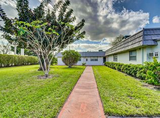 25 Valencia Ter #B, Delray Beach, FL 33446