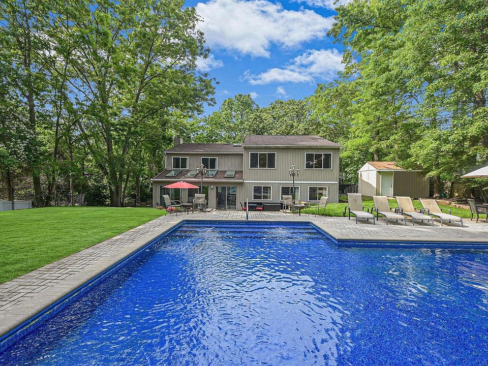 68 Lone Oak Path, Smithtown, NY 11787 MLS 3406143 Zillow