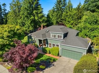 617 Azalea Ave NE, Bainbridge Island, WA