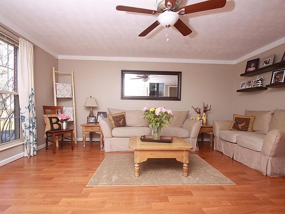 2nd image of 238 Francisridge Dr
