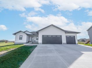 203 Grouse Dr, Hudson, IA 50643