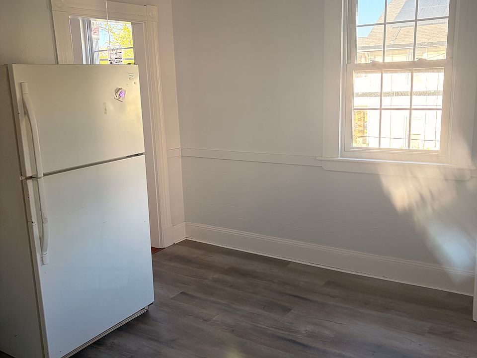 1st image of 75 Pinehurst Ave #2W