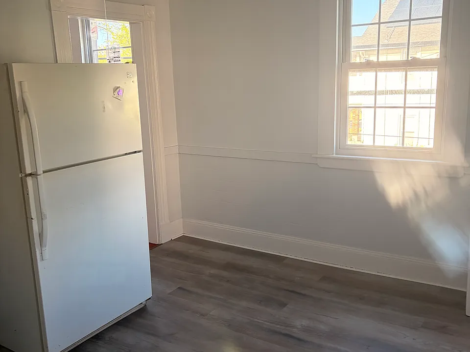 75 Pinehurst Ave #2W