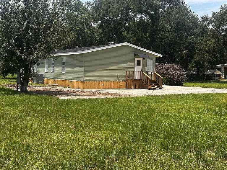 131 Oak Dr — Photo 4