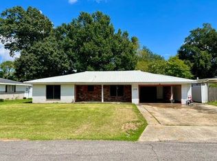 208 Martin Oaks Dr, Lafayette, LA 70501