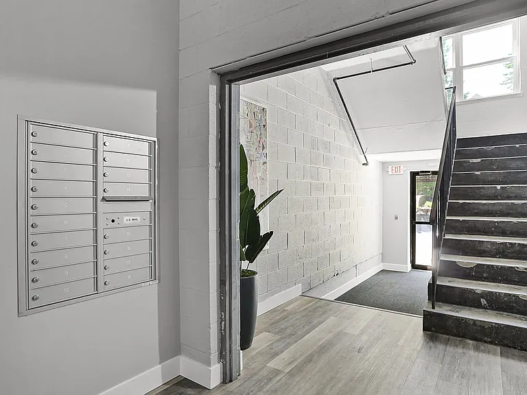 3145 Lafayette Ave #2 — Photo 15