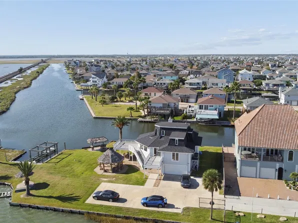 1318 Blue Heron St, Bayou Vista, TX 77563