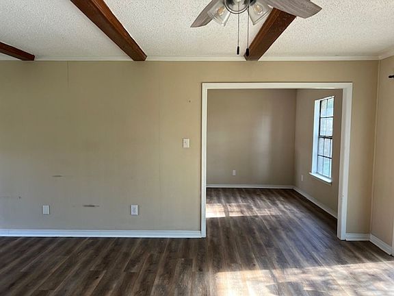 5th image of 5063 Camelot Dr