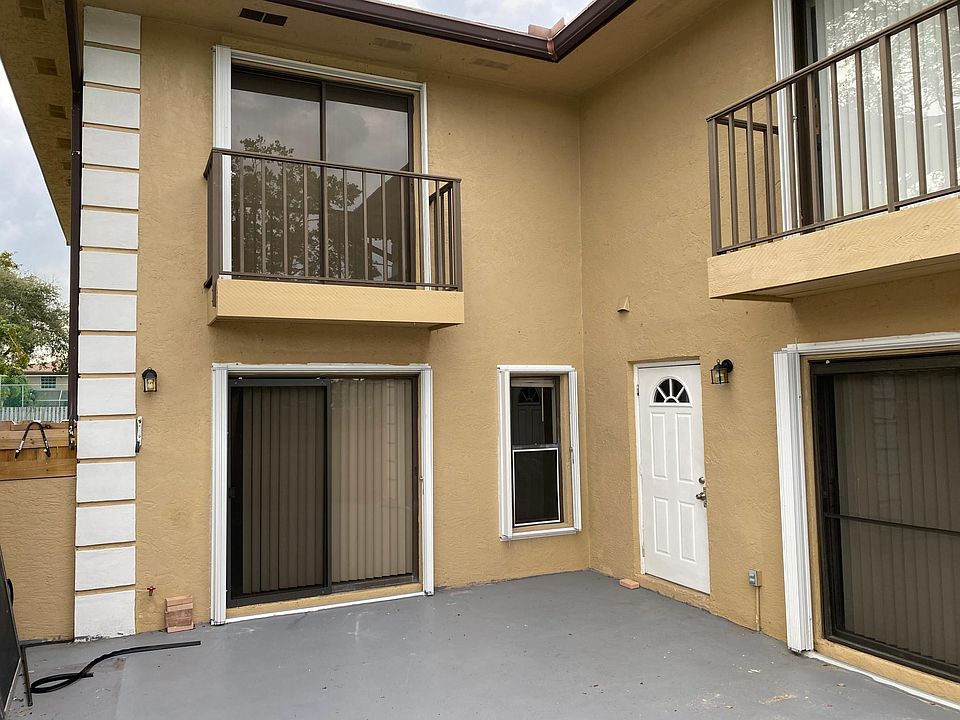 1st image of 1482 N Lawnwood Cir APT 30A