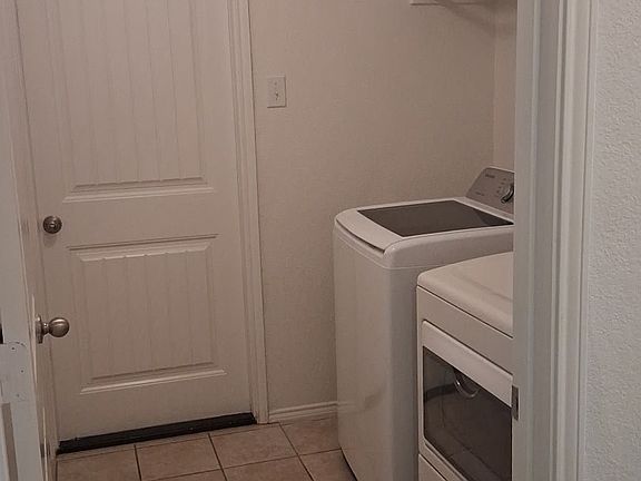 5th image of 1106 Nickel St