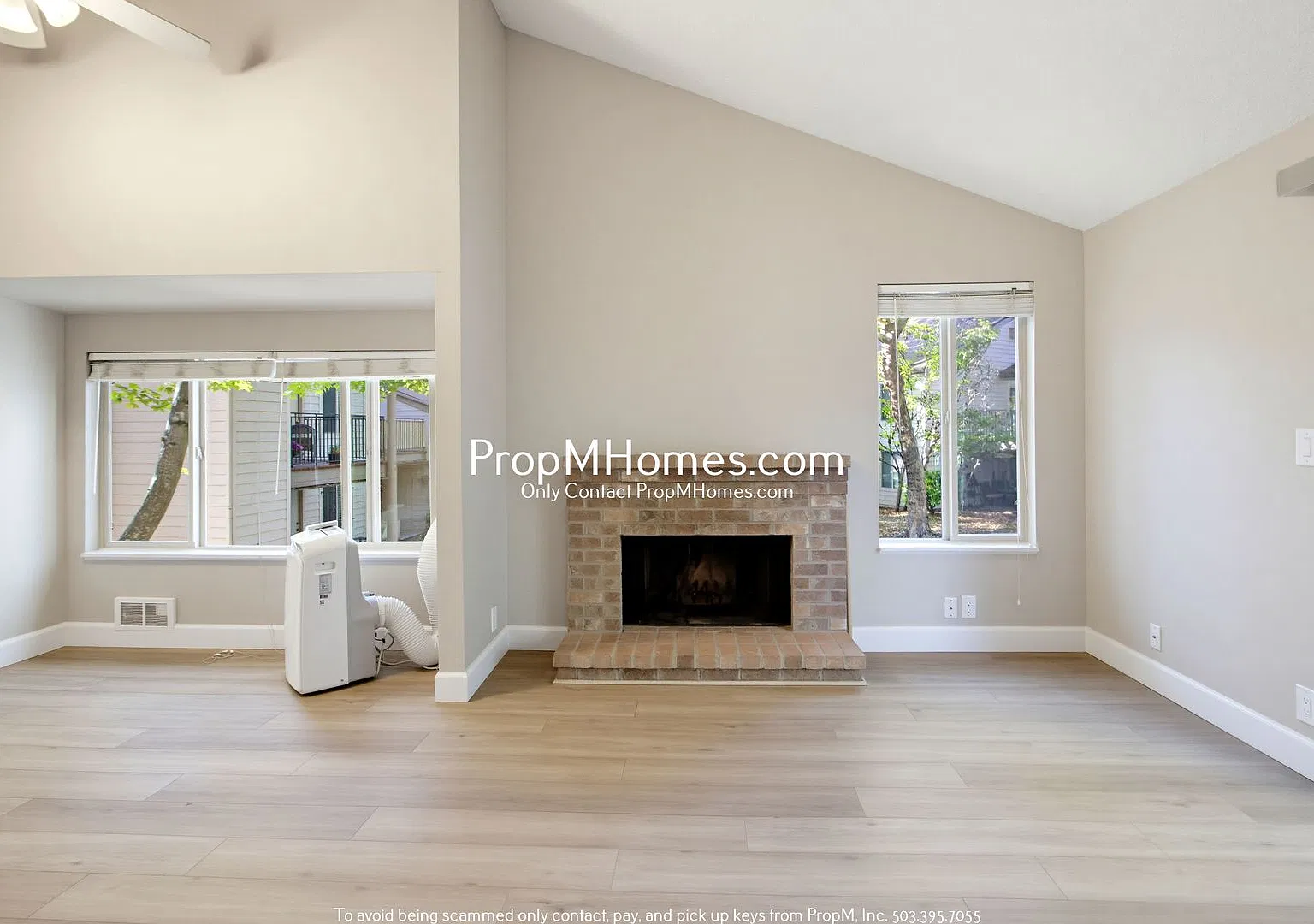 Three Bedroom Condo in Beaverton + Private Outdoor Deck! — Photo 4