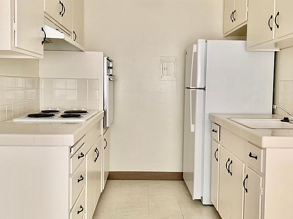 4th image of 1007 Willow St #129