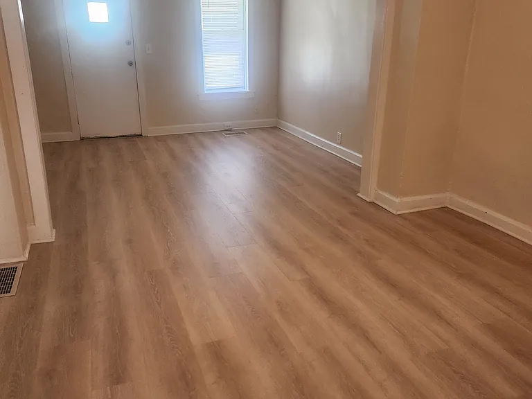 735 Camden Ave SW #735 — Photo 7