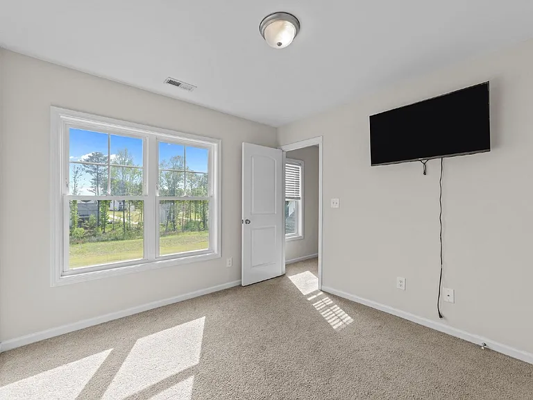 220 Brisbane Dr — Photo 20