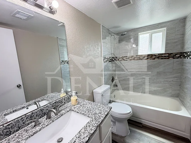 10921 W Sells Dr — Photo 18
