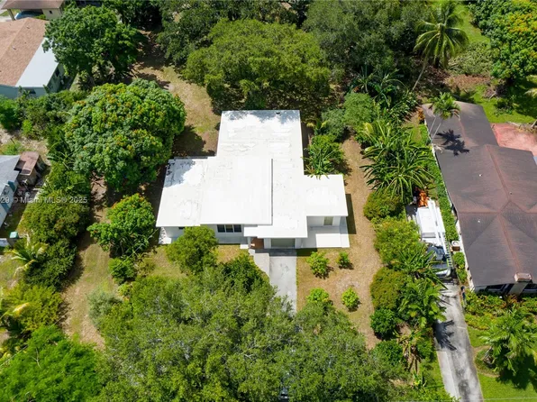 1074 NW 153rd St, Miami, FL 33169