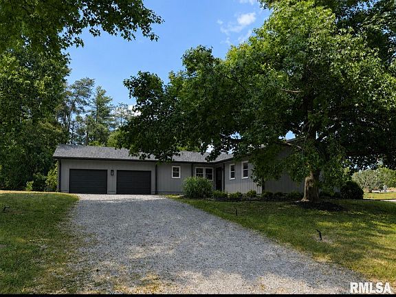 2nd image of 15 Pine Ln