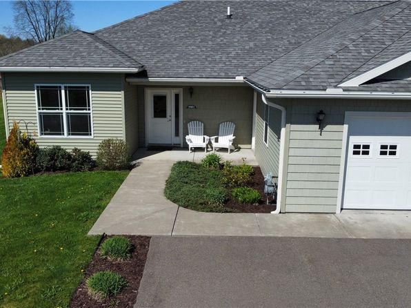 4275 Bell Crest Dr, Cortland, NY 13045