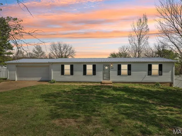 641 Carolee Ct, Villa Ridge, MO 63089