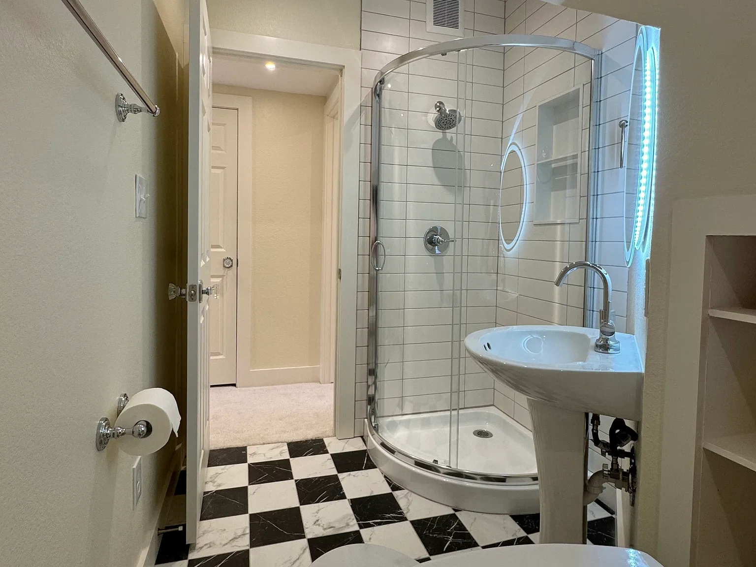 4 bed, 1950 sqft, $1,000 — Photo 3