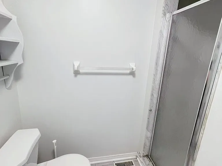 6905 Glory Ct — Photo 7