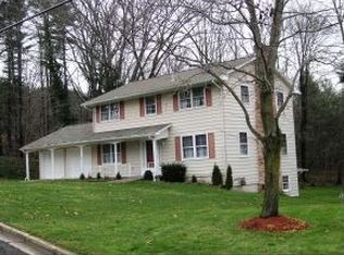 302 Ridgefield Rd, Endicott, NY 13760