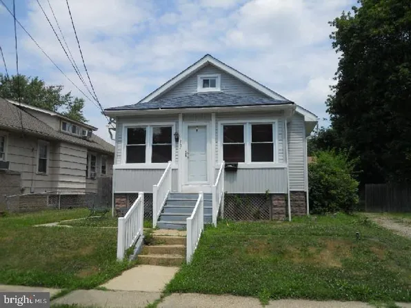 267 Chestnut St, Westville, NJ 08093
