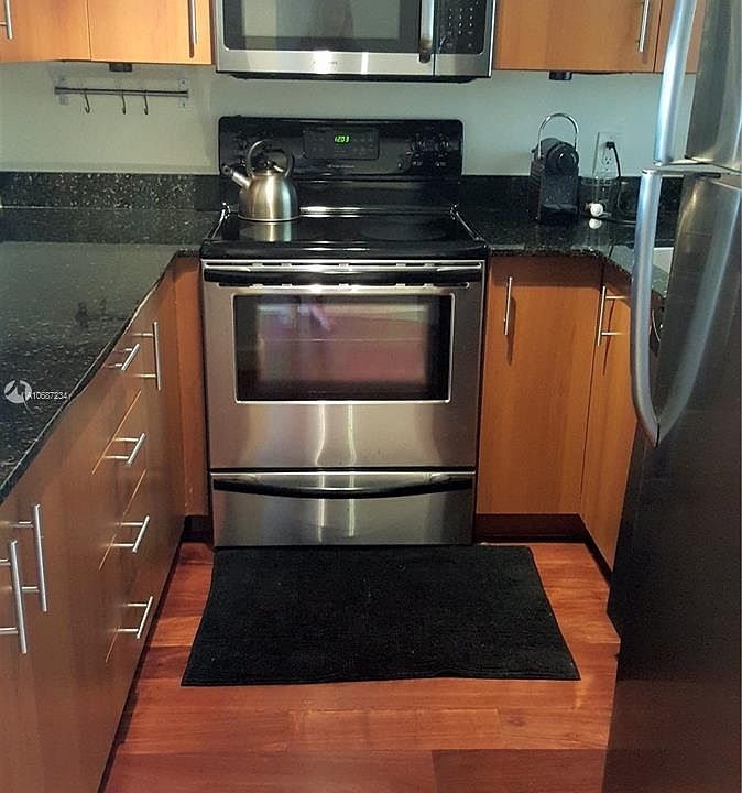 1st image of 1610 Lenox Ave APT 306