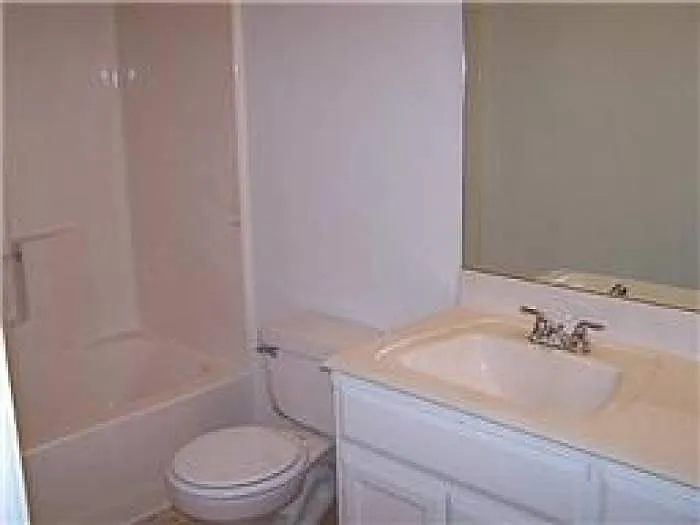 5325 Northridge Blvd — Photo 10