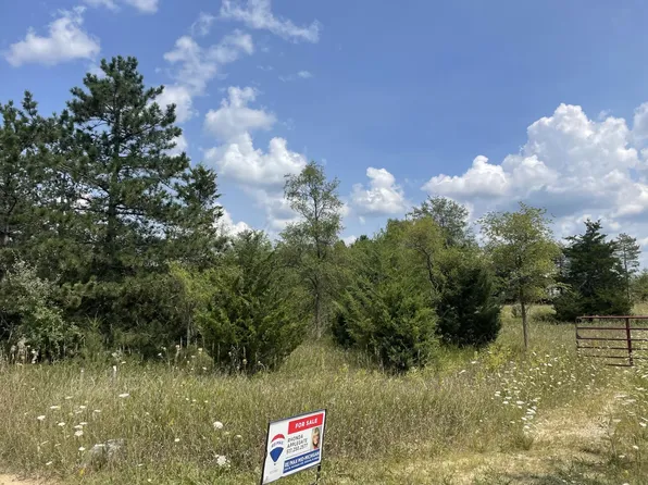 11000 Wheaton Rd, Cement City, MI 49233