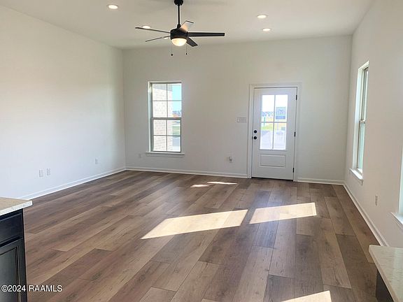 2nd image of 3404 Autumn Park Dr