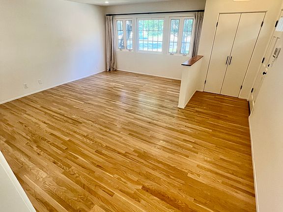 5th image of 3558 Veteran Ave