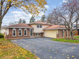 4940 Francisco Ave, Downers Grove, IL