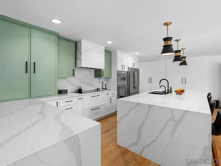 8383 Cliffridge Ln — Photo 5