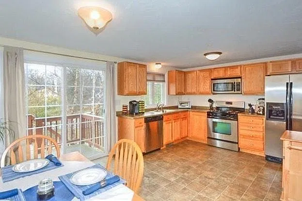 41 Boston Road — Photo 4