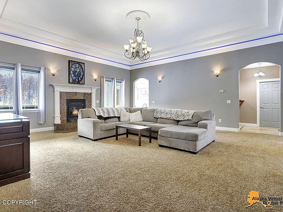 2nd image of 440 E Sage Rd