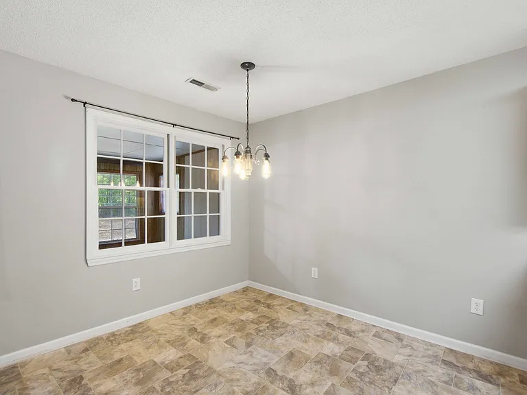 1860 Piper Dr — Photo 7