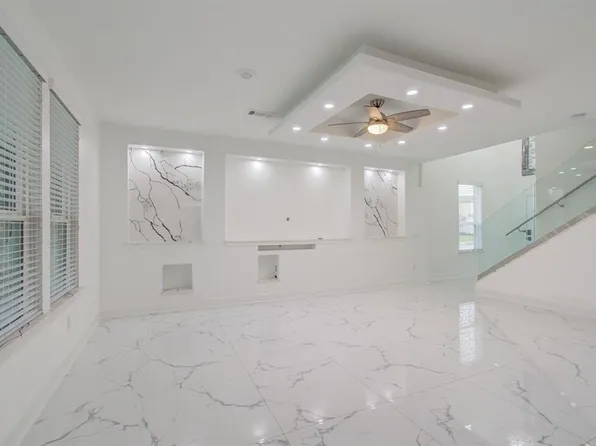 4627 Prairie Chase Dr, Houston, TX 77069