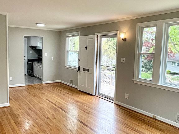3rd image of 9701 Montauk Ave