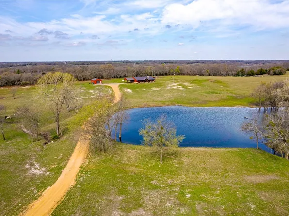 425 Homer Smith Rd, Van Alstyne, TX 75495