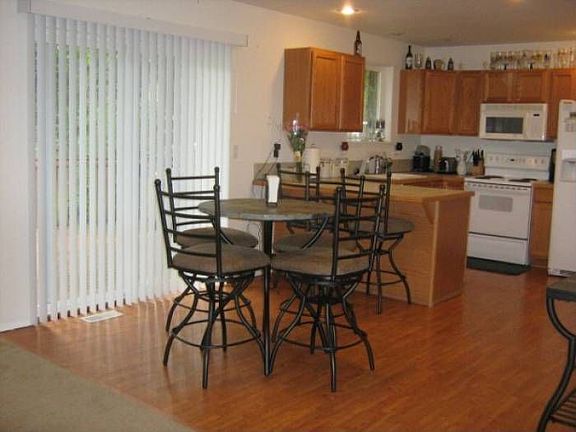 Kitchen - 2nd picture