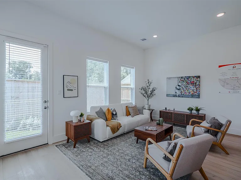 862 Paul Quinn St #B — Photo 13