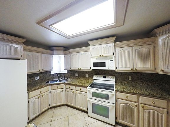 3rd image of 3317 N 36th Ln