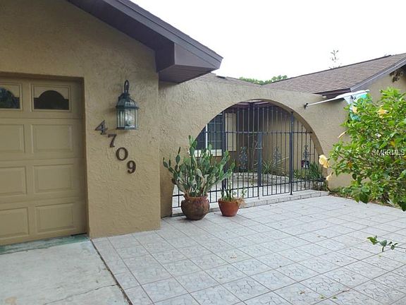 3rd image of 4709 Pine Lake Dr