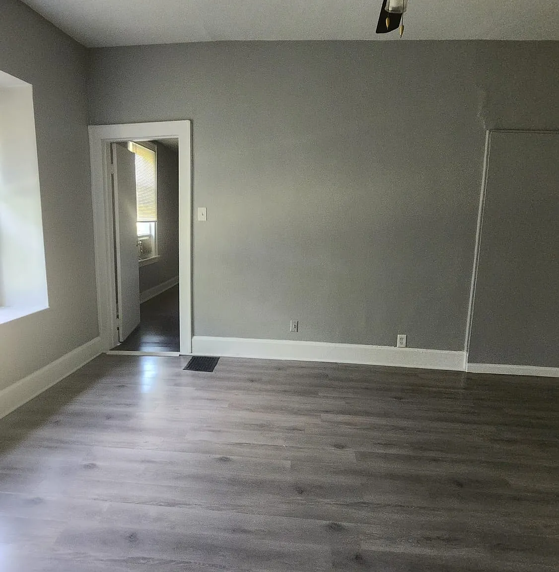 Studio, 550 sqft, $695 — Photo 2